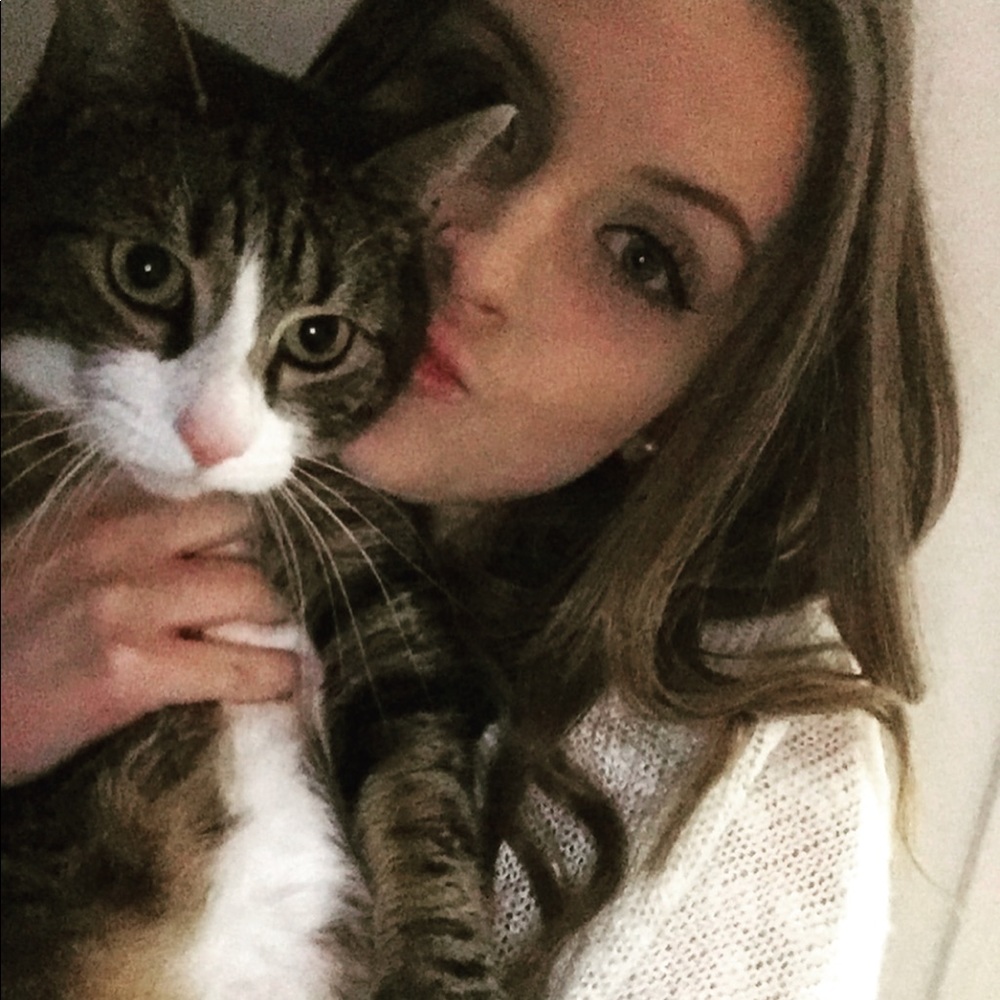 Meet your Posher, Makayla